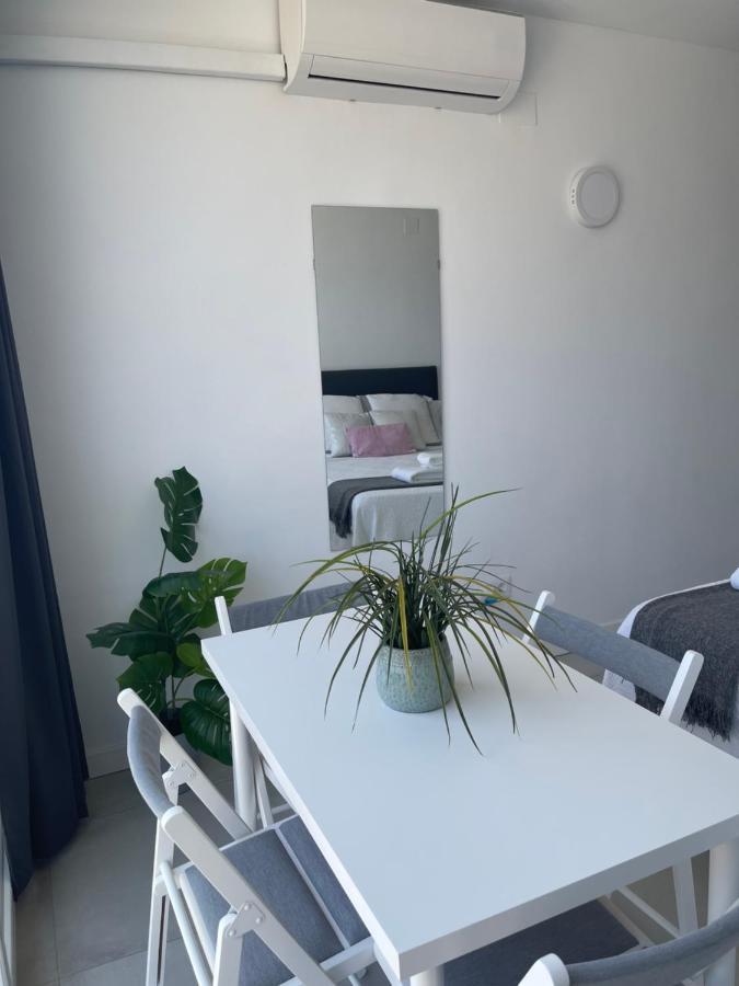 Apartamento Con Vistas Al Mar A Metros De La Playa Carihuela Soleil Leilighet Torremolinos Eksteriør bilde