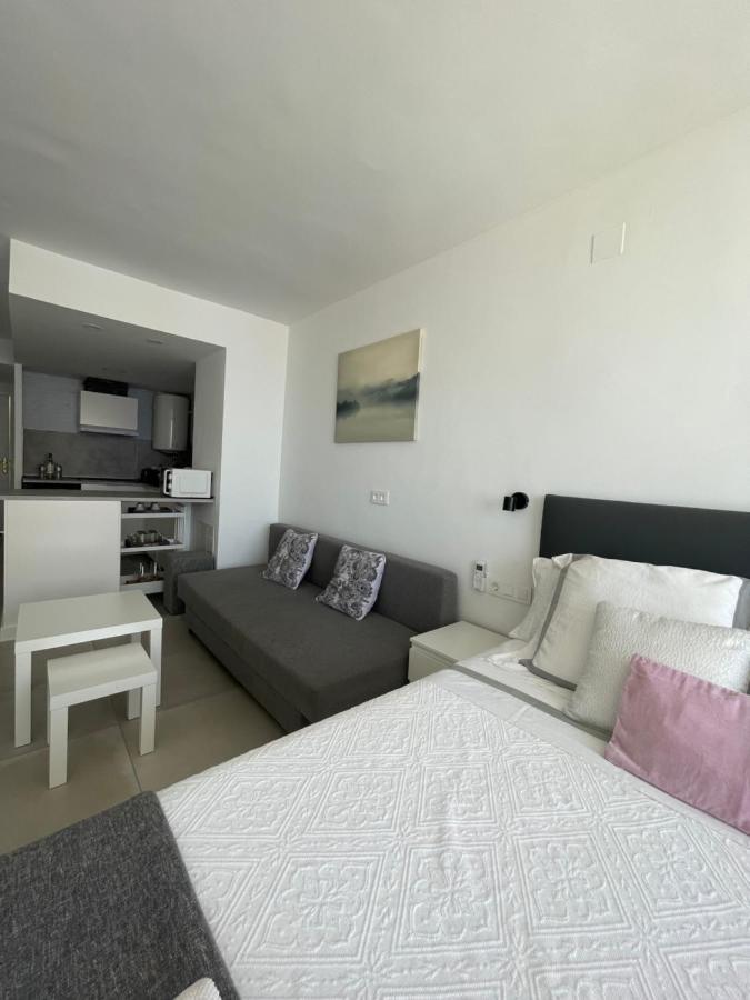 Apartamento Con Vistas Al Mar A Metros De La Playa Carihuela Soleil Leilighet Torremolinos Eksteriør bilde